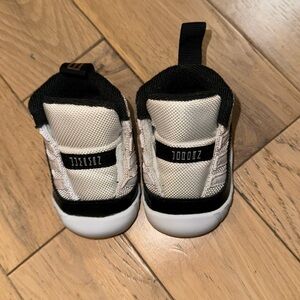 Jordan 11 retro crib bootie
